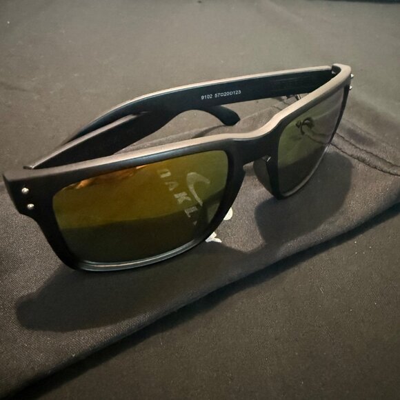 Oakley Holbrook Mens Sunglasses 9102 Gold Reflective Lenses - Picture 5 of 7